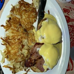 Eggs Benedict 9/10 Eggs Benedict 9/10