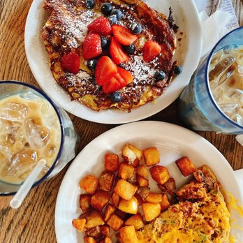 Fratelli Cafe - Classic French Toast and build-your-own omelette - Coffee & Tea Near Me - Los Angeles, California Fratelli Cafe - Classic French Toast and build-your-own omelette - Coffee & Tea Near Me - Los Angeles, California