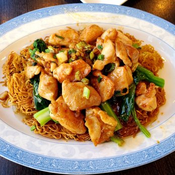 Sandy's Cafe - Minute Chicken Cake Noodles ($15.00). - Cantonese Near Me - Honolulu, Hawaii