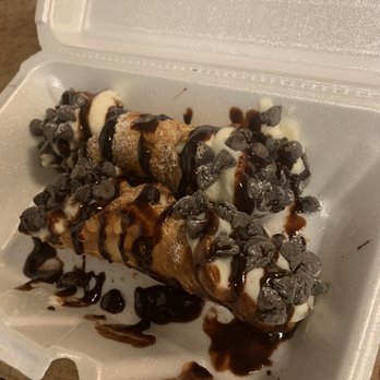 Pizza Leon - Cannoli - Pizza Near Me - Austin, Texas Pizza Leon - Cannoli - Pizza Near Me - Austin, Texas