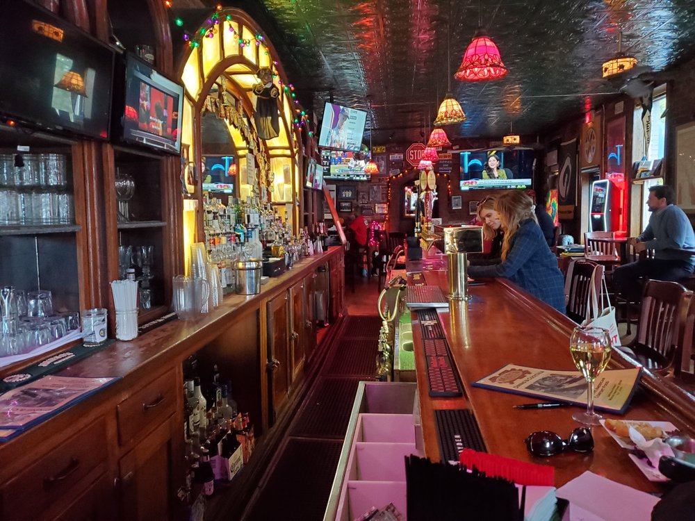 Max's On Main