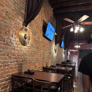 Crate Restaurant & Wine Bar - Inside Crate - Wine Bars Near Me - Greer, South Carolina Crate Restaurant & Wine Bar - Inside Crate - Wine Bars Near Me - Greer, South Carolina