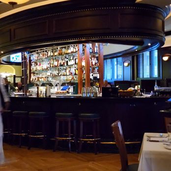 801 Chophouse - Central bar - Steakhouses Near Me - Tysons, Virginia 801 Chophouse - Central bar - Steakhouses Near Me - Tysons, Virginia