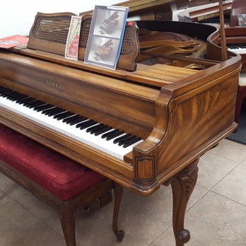 Unique Pianos Consignment Showroom - Store photo - Piano Stores Near Me - Phoenix, Arizona