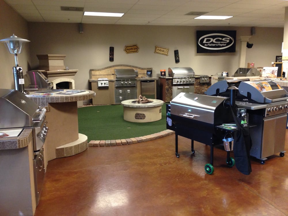 BBQ HUT OF ST Updated September 2024 390 N Mall Dr, Saint