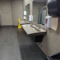 Very clean bathroom Very clean bathroom