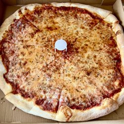 Plaza Pizza - Plain pie was prepared well with a great cheese:sauce:dough ratio (even with a thick crust)!