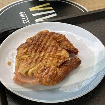 Vivari Bakery & Coffee - Croissant with ham and cheese - Bakeries Near Me - Barcelona, B Vivari Bakery & Coffee - Croissant with ham and cheese - Bakeries Near Me - Barcelona, B