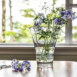 Magpies Gifts - Simon Pearce for all your special occasions