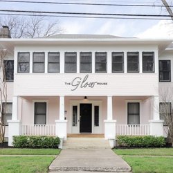 The Beaute’ Makeup Suite - The Glow House near the Historic Georgetown Square TX