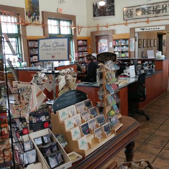 Flagstaff Visitor Center - Inside - Visitor Centers Near Me - Flagstaff, Arizona Flagstaff Visitor Center - Inside - Visitor Centers Near Me - Flagstaff, Arizona
