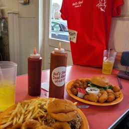 Both lunches & Ned's T-shirt. Both lunches & Ned's T-shirt.
