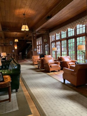 Lake Quinault Lodge by null