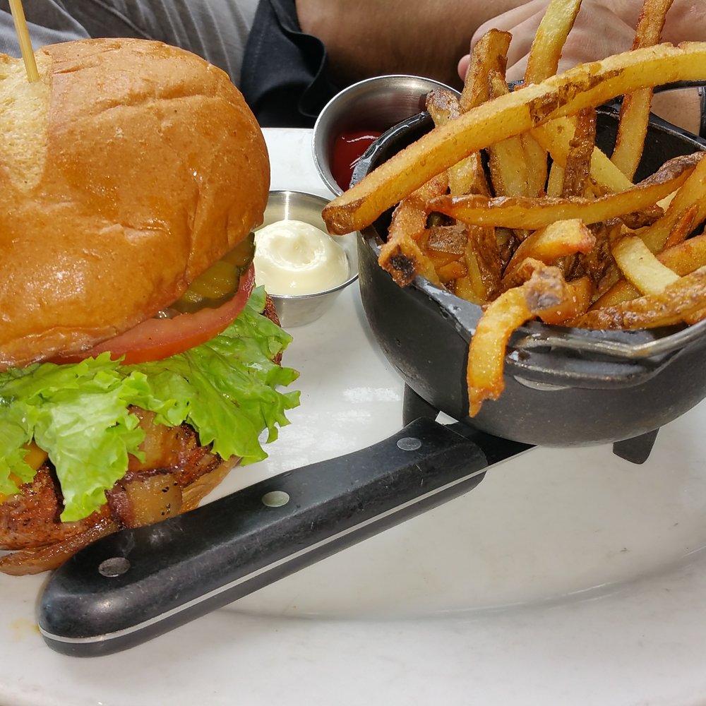 Roaring Fork - Big ass burger with a cute little cauldron of fries - New American Near Me - Austin, Texas Roaring Fork - Big ass burger with a cute little cauldron of fries - New American Near Me - Austin, Texas