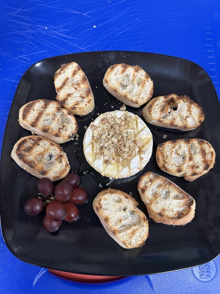 Food from Pipeline Wine Bar