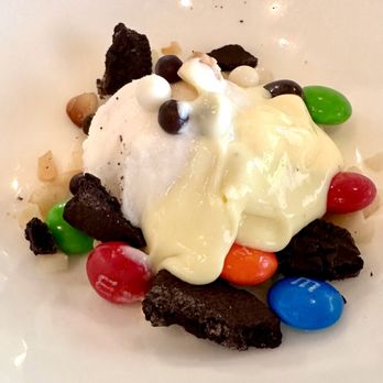 Orchids - White chocolate peppermint ice cream w Oreos, macadamia nuts, M&Ms, creme anglaise. - Breakfast & Brunch Near Me - Honolulu, Hawaii
