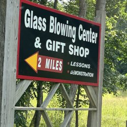 The Glass Blowing Center - Sign to get to the glass blowing center