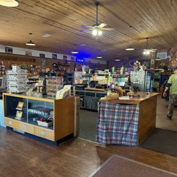 Ken's Market - Gift shop area