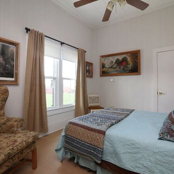 Crawfish Haven/Mrs Rose's Bed and Breakfast - Cypress Bedroom, sleeps 2. - Bed & Breakfast Near Me - Kaplan, Louisiana Crawfish Haven/Mrs Rose's Bed and Breakfast - Cypress Bedroom, sleeps 2. - Bed & Breakfast Near Me - Kaplan, Louisiana