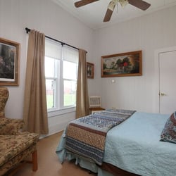 Crawfish Haven/Mrs Rose's Bed and Breakfast - Cypress Bedroom, sleeps 2.