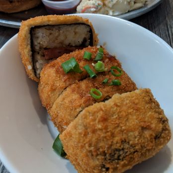 Da Kitchen Maui - Spam fried roll - Hawaiian Near Me - Kihei, Hawaii Da Kitchen Maui - Spam fried roll - Hawaiian Near Me - Kihei, Hawaii