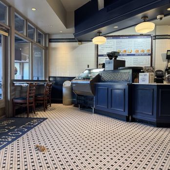 Noah's NY Bagels - Interior. - Bagels Near Me - Rolling Hills Estates, California Noah's NY Bagels - Interior. - Bagels Near Me - Rolling Hills Estates, California