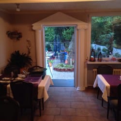 Restaurant Achilleon - Biergarten mit Kinderspielecke