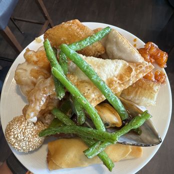 Feng Shui Restaurant & Lounge - Chinese Near Me - Burlington, Massachusetts