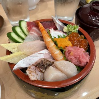 Sushi Kisen - Chirashi deluxe bowl - Japanese Near Me - Arcadia, California Sushi Kisen - Chirashi deluxe bowl - Japanese Near Me - Arcadia, California