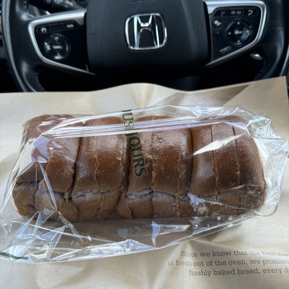 Tous Les Jours - Taro cream bread (instagram: @issa.cheatday) - Bakeries Near Me - Germantown, Maryland Tous Les Jours - Taro cream bread (instagram: @issa.cheatday) - Bakeries Near Me - Germantown, Maryland