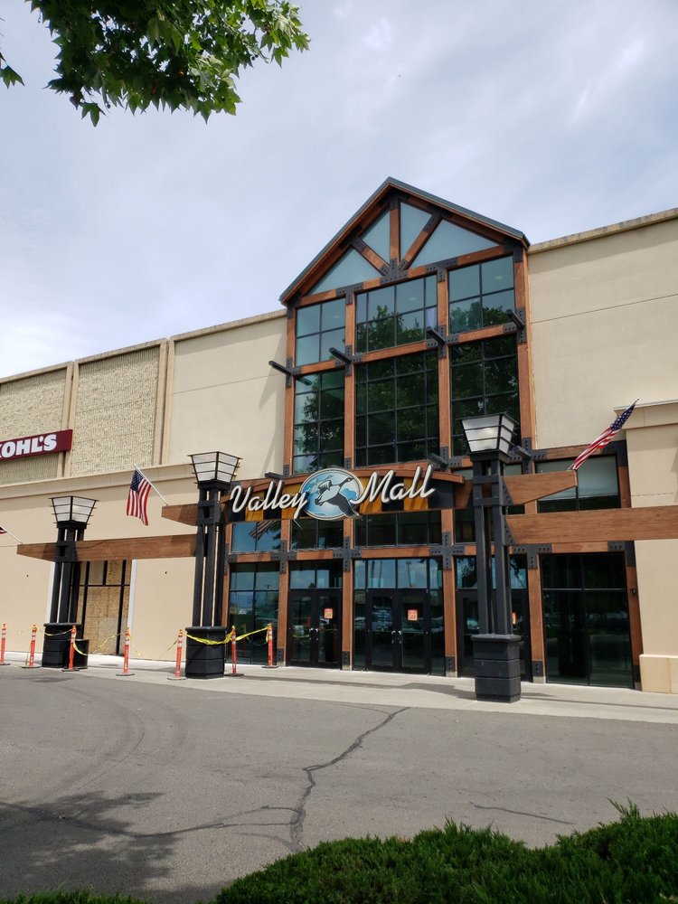 VALLEY MALL 10 Photos Shopping Centers 2529 Main St, Union Gap