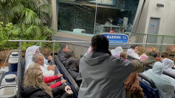 Jurassic World - The Ride by null