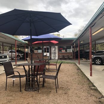 BBQLIFE - Seating area - Barbeque Near Me - San Antonio, Texas BBQLIFE - Seating area - Barbeque Near Me - San Antonio, Texas