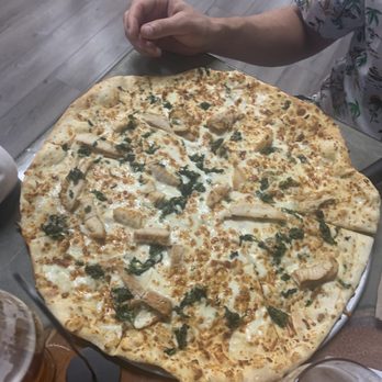 The Ouachitas - Chicken and spinach pizza - Coffee Roasteries Near Me - Mena, Arkansas