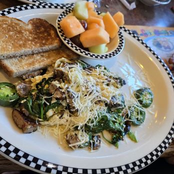 Black Bear Diner Tracy - Chicken sausage scrambled - American Near Me - Tracy, California