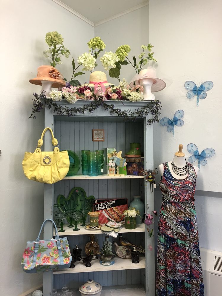 UNITED PRESBYTERIAN THRIFT SHOP Updated September 2024 25 Orchard