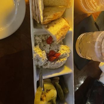 Bites & Bubbles - Fish Dip - Wine Bars Near Me - Orlando, Florida