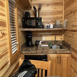 Mt. Hood Village Campground - Kitchenette