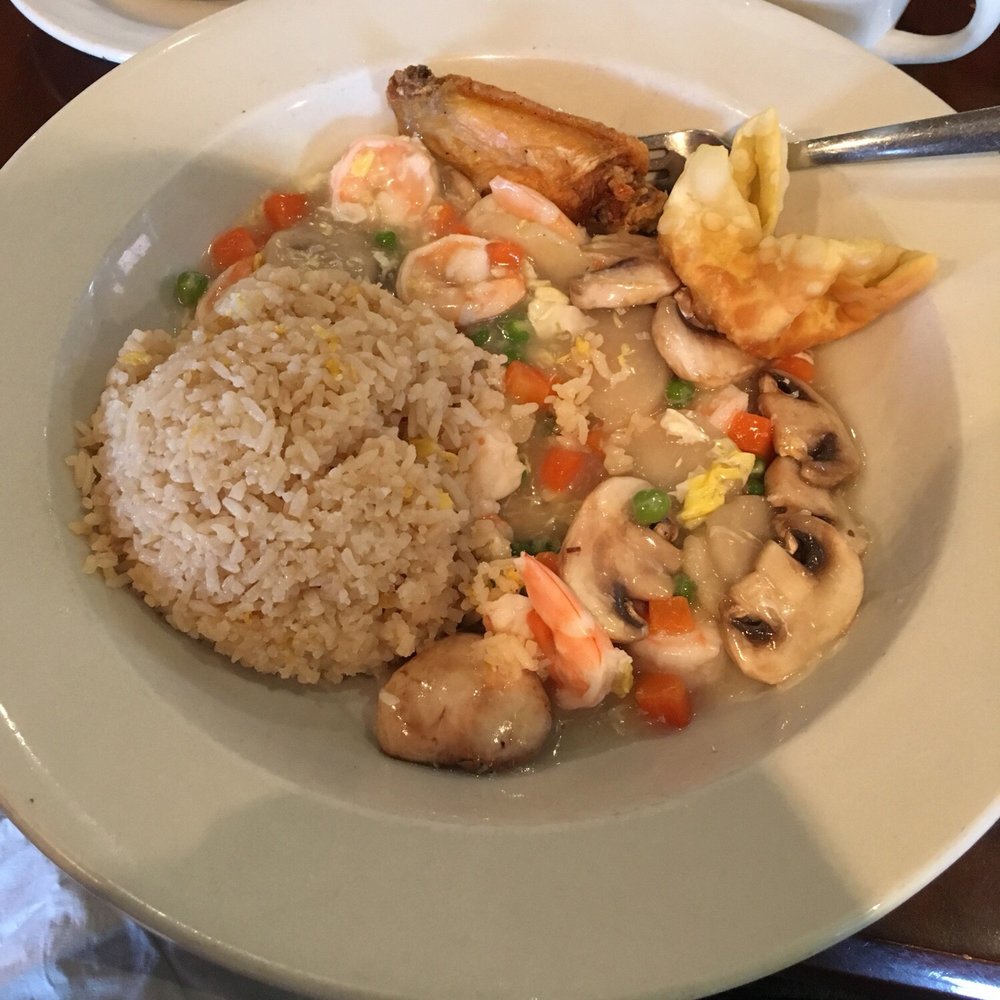 Linh's Bistro - Shrimp with lobster sauce, fried rice - Vietnamese Near Me - Dayton, Ohio Linh's Bistro - Shrimp with lobster sauce, fried rice - Vietnamese Near Me - Dayton, Ohio