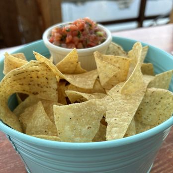 Lunitas Mexican Eatery - Chips and salsa - Mexican Near Me - Gibsons, British Columbia Lunitas Mexican Eatery - Chips and salsa - Mexican Near Me - Gibsons, British Columbia