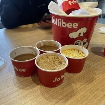 Jollibee - Fast Food Near Me - Chicago, Illinois