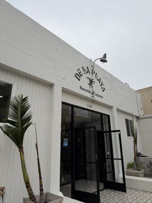 De La Playa Records & Leisure by null