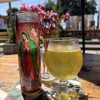 Apiary - Breweries Near Me - Carpinteria, California