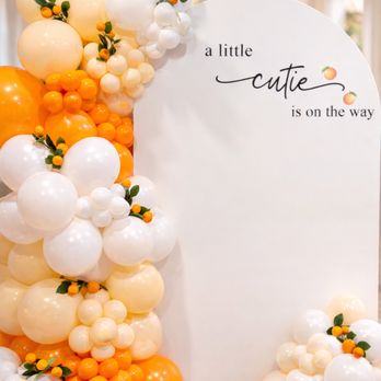 Cheshire Balloon - Custom signboard with balloon garland - Balloon Services Near Me - Montgomery, Texas Cheshire Balloon - Custom signboard with balloon garland - Balloon Services Near Me - Montgomery, Texas