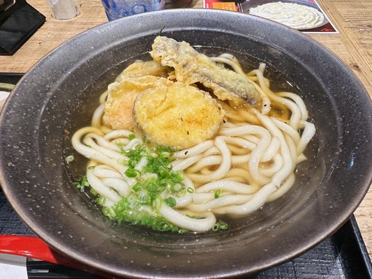 Yamashita Honki Udon - Shibuya Namikibashi by null