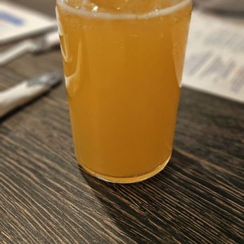 Laura's Bar And Grill - American Near Me - Smithfield, Rhode Island