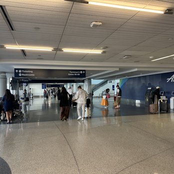 LAX Terminal 6 - Long Walk to Security - Airport Terminals Near Me - Los Angeles, California LAX Terminal 6 - Long Walk to Security - Airport Terminals Near Me - Los Angeles, California