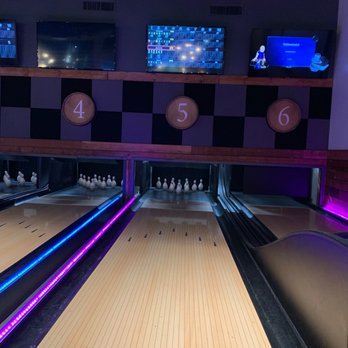 Hoppin' Vines - Bowling. - Pizza Near Me - Cincinnati, Ohio