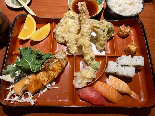 Sushi Mito by null