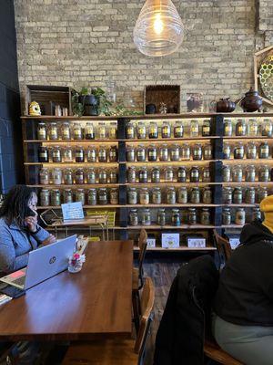 HoneyBee Sage Wellness & Apothecary Cafe